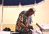 DJ TA Hans Kulisch in seinem Element.